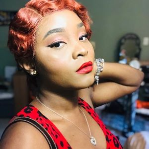 Meet your Posher, Moma